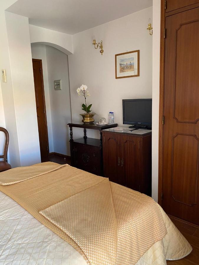 Guest House Toca Dos Grilos Ештуріл Екстер'єр фото