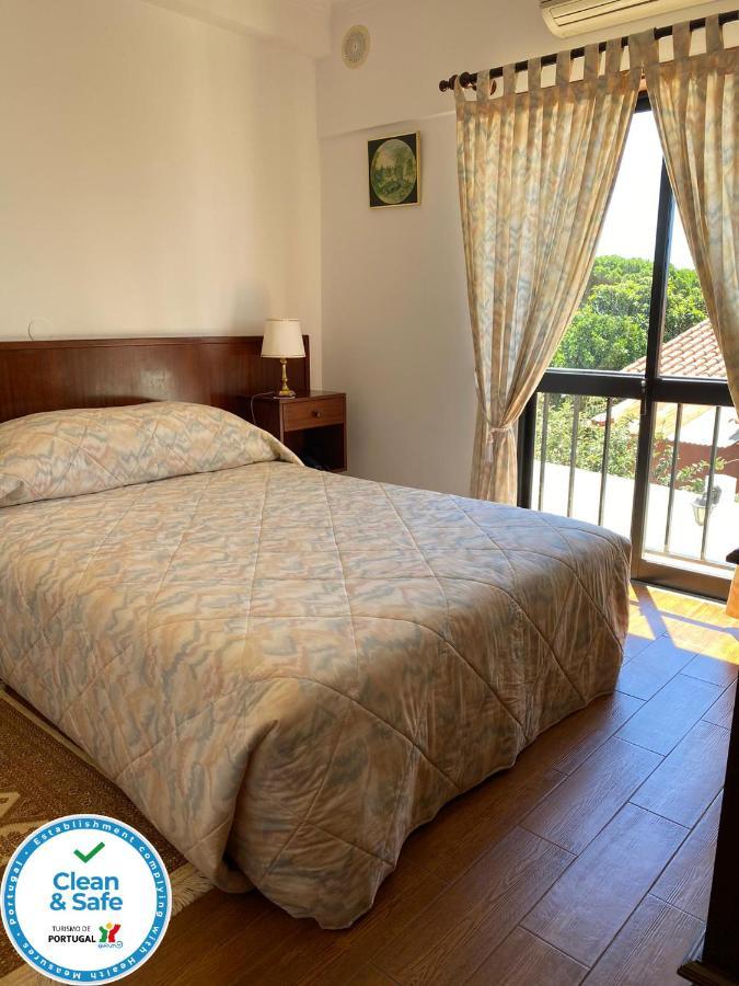 Guest House Toca Dos Grilos Ештуріл Екстер'єр фото