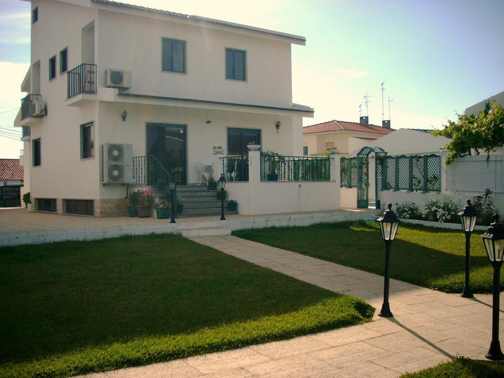 Guest House Toca Dos Grilos Ештуріл Екстер'єр фото