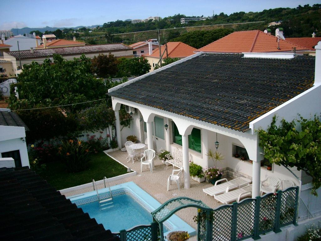 Guest House Toca Dos Grilos Ештуріл Номер фото